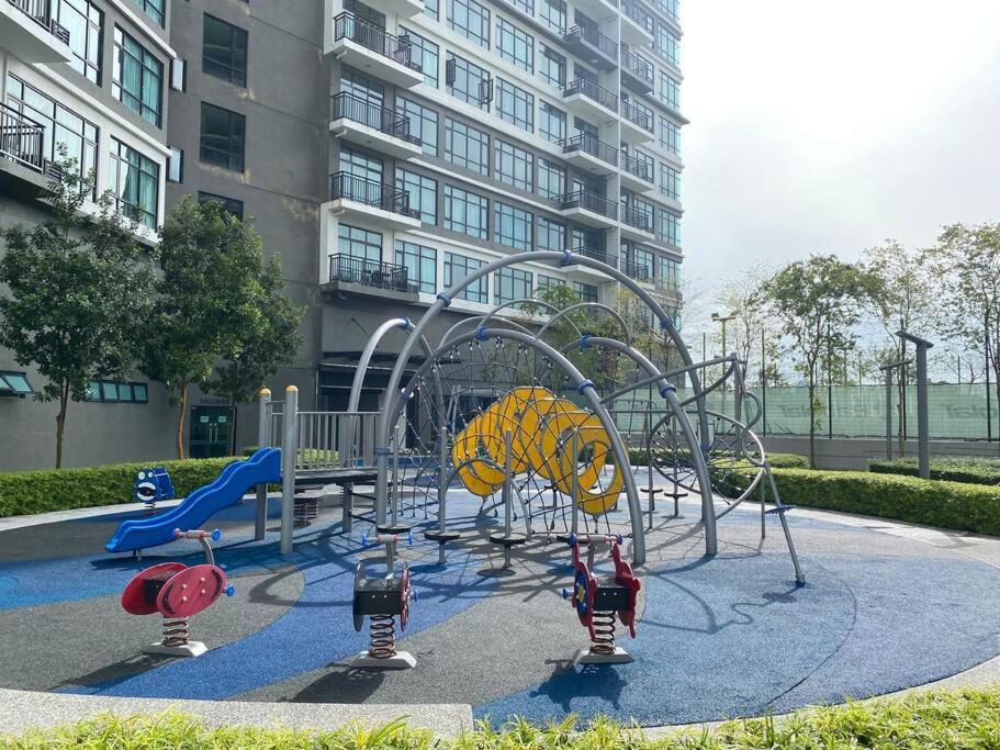 Vesta Homes Molek Regency With View, Johor Bahru
