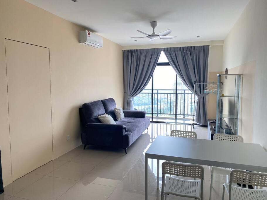 Vesta Homes Molek Regency With View, * Johor Bahru