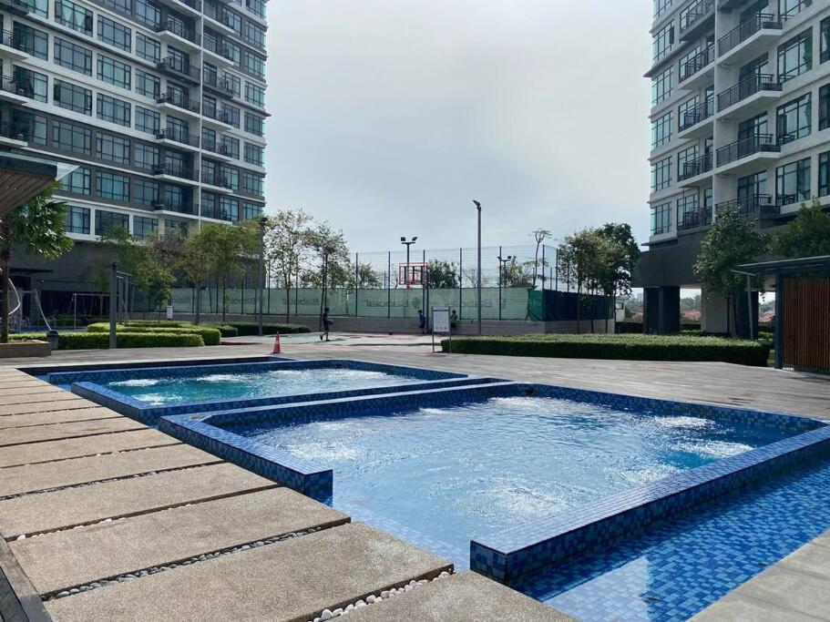 Vesta Homes Molek Regency With View, Apartment Johor Bahru