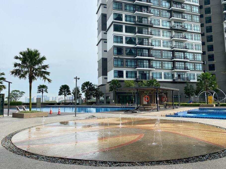 Apartment Vesta Homes Molek Regency With View, *